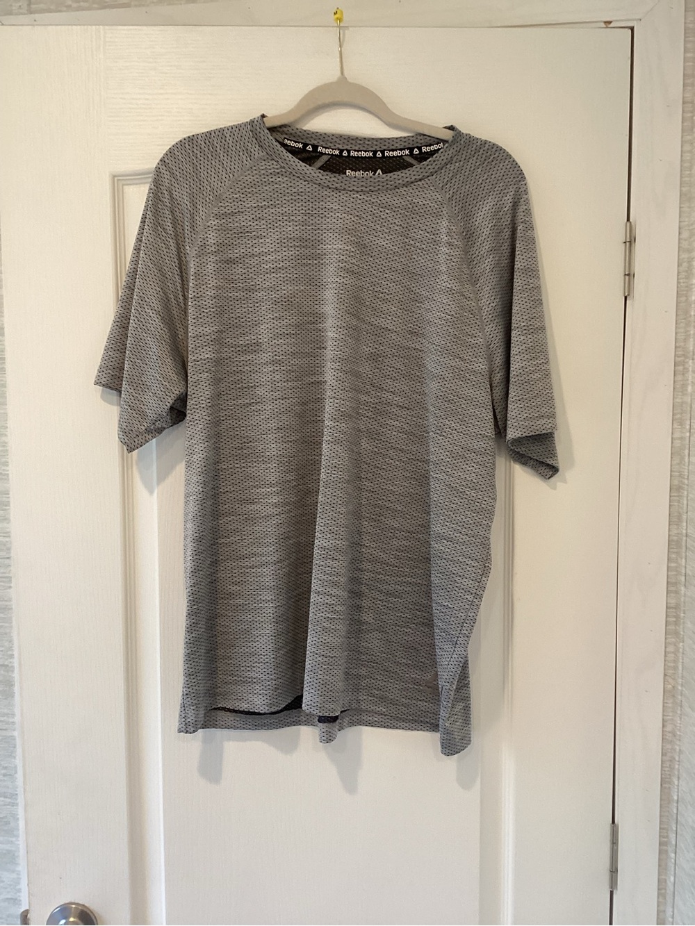 Reebok Men's Heather Gray Short Sleeve Performance Tee XL EUC